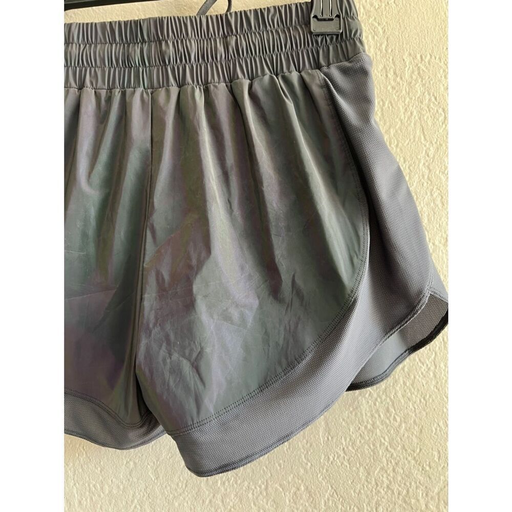 Like New! Curves N Combatboots Holographic Metallic Running Shorts S - Picture 7 of 12